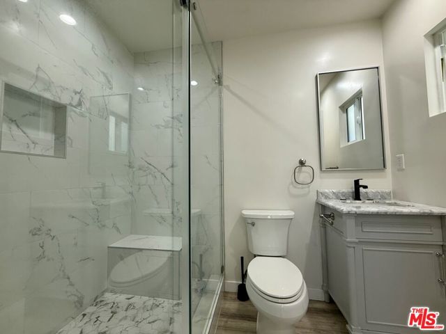 5248 Whitsett Avenue, Valley Village CA: https://media.crmls.org/mediaz/2e5c1713-b03a-43ba-8ff2-669ea100a402.jpg