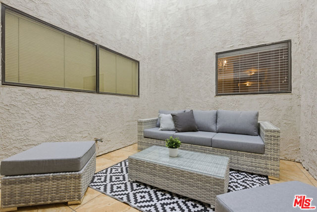 5240 Zelzah Avenue, 106 photo 6