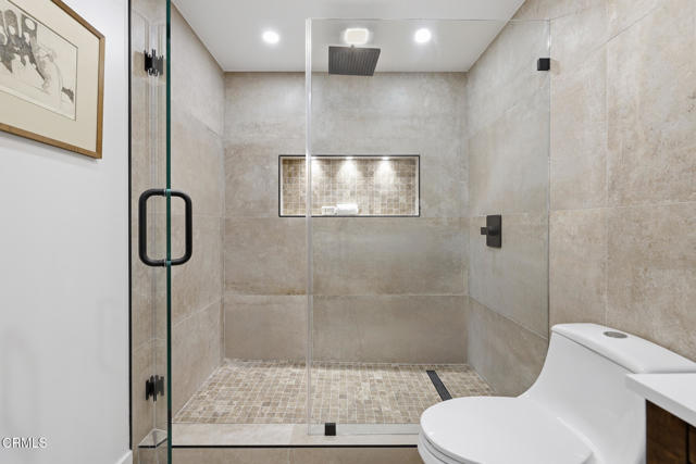 Detail Gallery Image 37 of 63 For 2001 Kenilworth Avenue Ave, Los Angeles,  CA 90039 - 4 Beds | 4 Baths