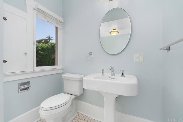 Detail Gallery Image 40 of 67 For 1654 Camino Del Mar Upper,  Del Mar,  CA 92014 - 3 Beds | 3 Baths