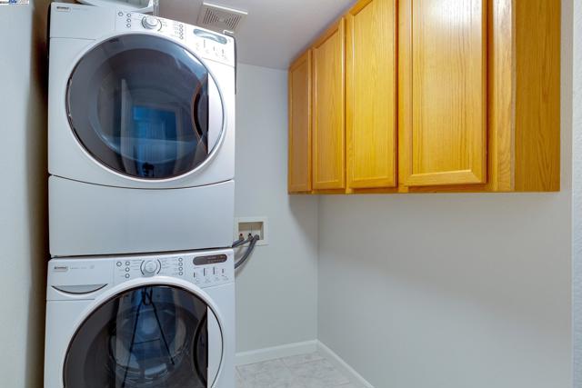 Image 11 of 30 For 6 Weiss Ct  