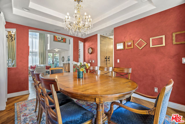 4544 Tobias Avenue, Sherman Oaks CA: https://media.crmls.org/mediaz/2e5f3b58-fe5f-4167-b692-c1030f0c83f2.jpg