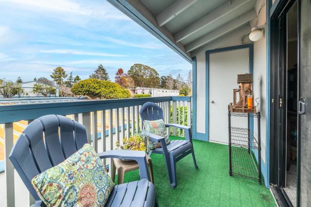 1925 46th Avenue, Capitola CA: https://media.crmls.org/mediaz/2e5f508f-3b13-4921-8792-7ea8385e0f54.jpg