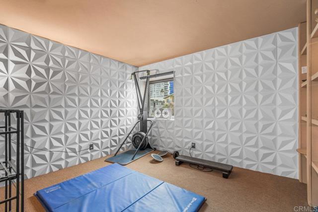 230 W Laurel Street, San Diego CA: https://media.crmls.org/mediaz/2e5f733e-0800-4055-8644-5cfd17f57248.jpg