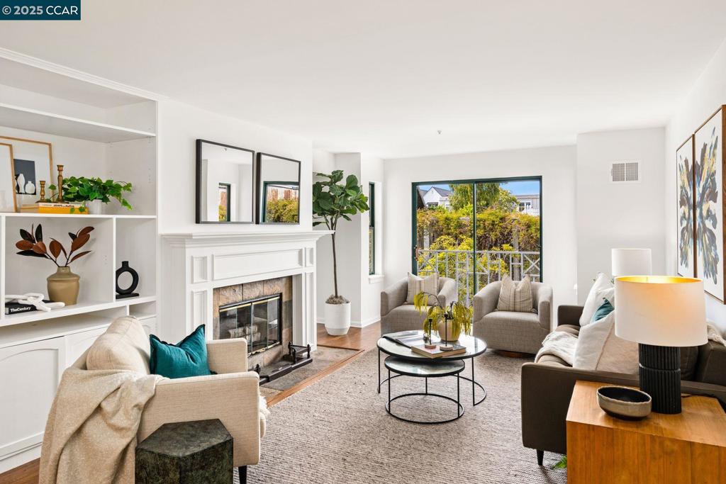 650 Chestnut Street #205