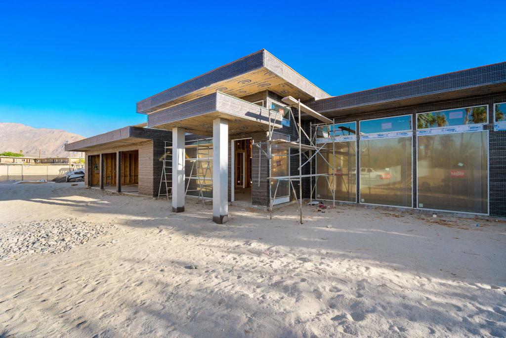 2100 E Sahara Road