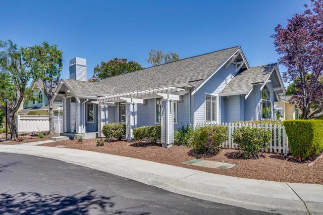 304 Windmill Park Lane, Mountain View CA: https://media.crmls.org/mediaz/2e608190-a7ab-44e4-b2d6-2867d57355c1.jpg