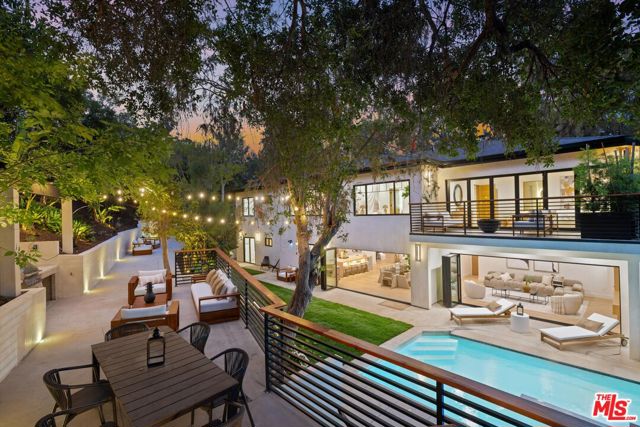 101 Greenfield Avenue, Los Angeles CA: https://media.crmls.org/mediaz/2e60c771-6837-412a-929b-71c5c29a8a7c.jpg