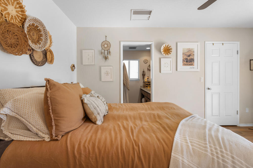 MLS #219138581DA image #12