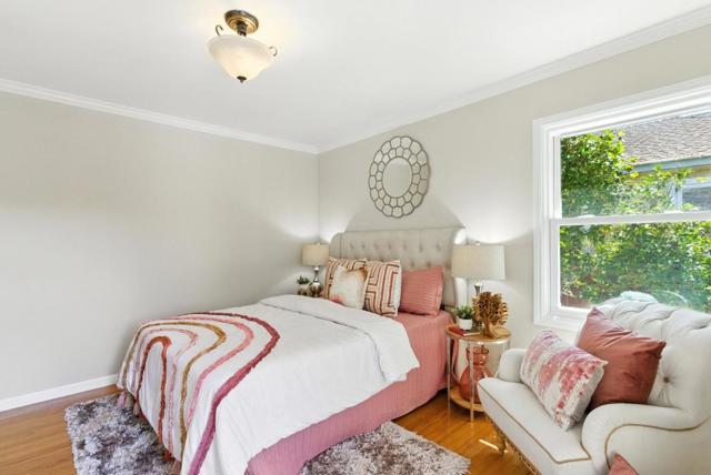 155 Oakview Drive, San Carlos CA: https://media.crmls.org/mediaz/2e617d6c-30fe-403c-800c-9f50b645533d.jpg