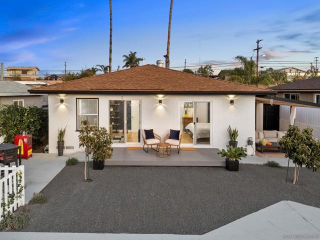 2702 Ridge View Dr, San Diego CA: https://media.crmls.org/mediaz/2e617e17-688c-4c31-b3c8-78e220640893.jpg
