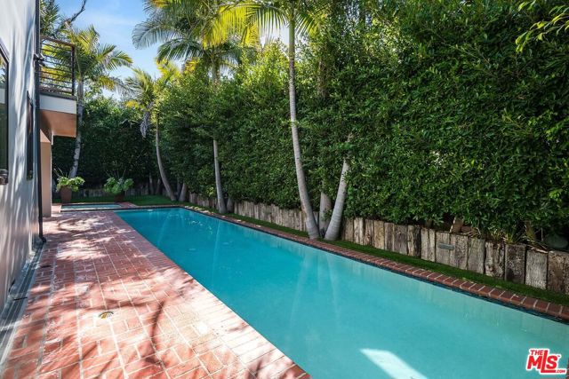 3201 Viola Place, Marina del Rey CA: https://media.crmls.org/mediaz/2e620845-7d10-4ba2-9bb9-48eaa59d7315.jpg