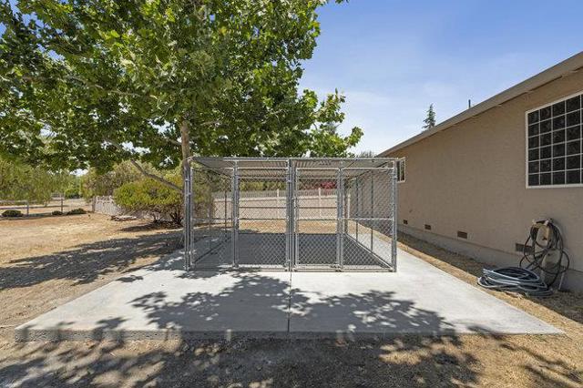5636 Sundown Lane, Tres Pinos CA: https://media.crmls.org/mediaz/2e625dec-3265-4886-bd40-8e5ad01bb9ee.jpg