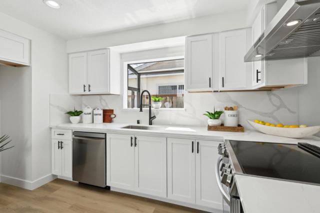 613 Pilgrim Drive, Foster City CA: https://media.crmls.org/mediaz/2e62d393-8c8d-457a-af54-75f9e13045dd.jpg