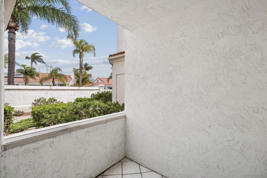 MLS #250033597SD image #17