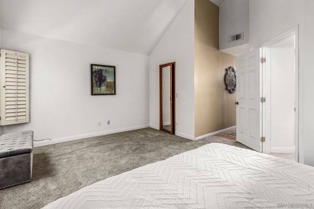 2820 Cedarwood Way, Carlsbad CA: https://media.crmls.org/mediaz/2e63d411-d51c-4aac-a9d7-fa229c314962.jpg