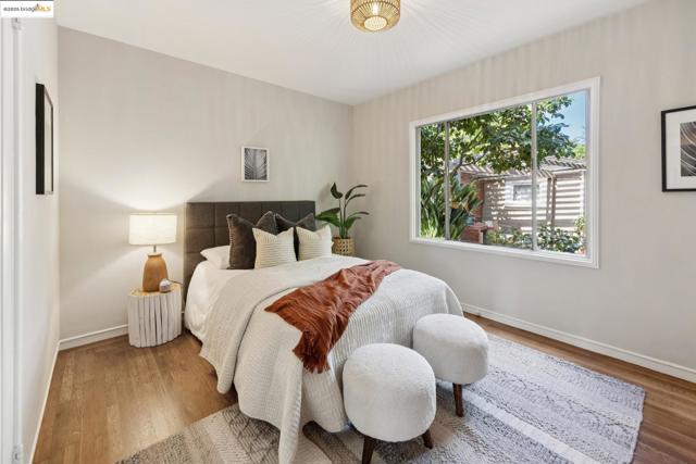 5318 Fleming Avenue, Oakland CA: https://media.crmls.org/mediaz/2e64bc18-a2ce-45f5-9759-22b409ea3a6a.jpg