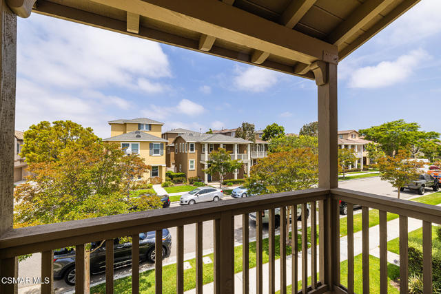 3104 Lisbon Lane, Oxnard CA: https://media.crmls.org/mediaz/2e6564ff-5ac0-468e-a36b-2183e0a7d620.jpg