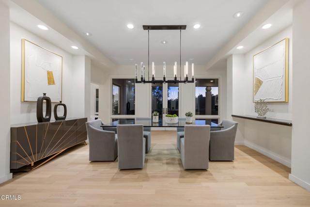 1265 Chateau Road, Pasadena CA: https://media.crmls.org/mediaz/2e658f72-eb79-4fdd-aaa8-44549dd7e5b9.jpg