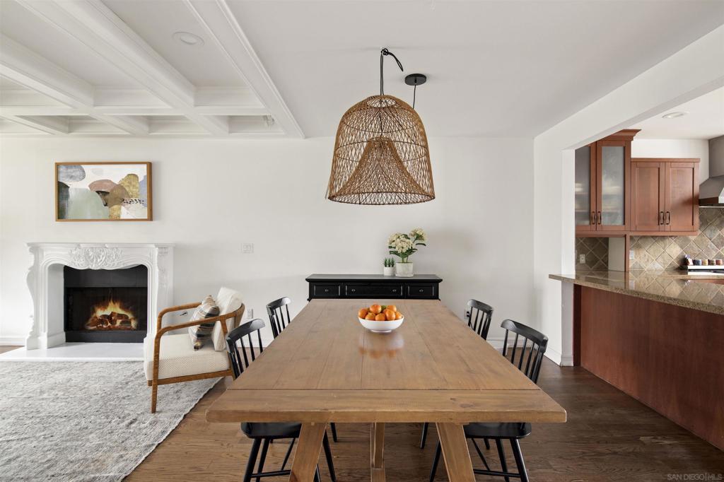 MLS #250027935SD img 1