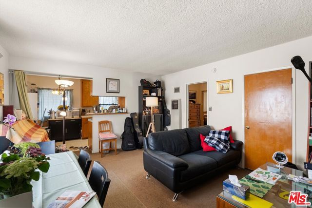 1825 Purdue Avenue, Los Angeles CA: https://media.crmls.org/mediaz/2e6613b6-7f5f-41c3-b2ee-9a469dd253a0.jpg