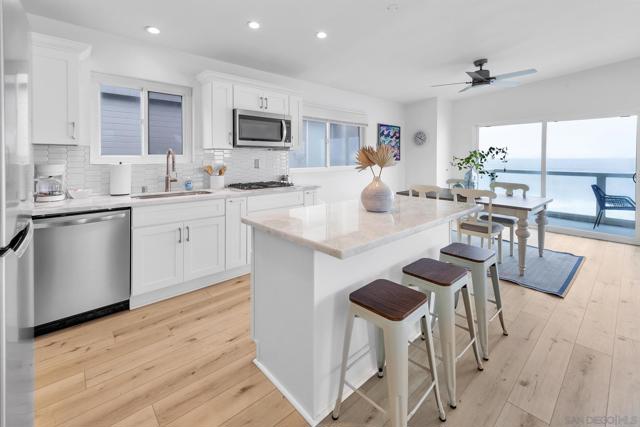 1123 25 S Pacific Street, Oceanside CA: https://media.crmls.org/mediaz/2e66bb90-5c25-4f35-adbe-c7e1acb27ce0.jpg