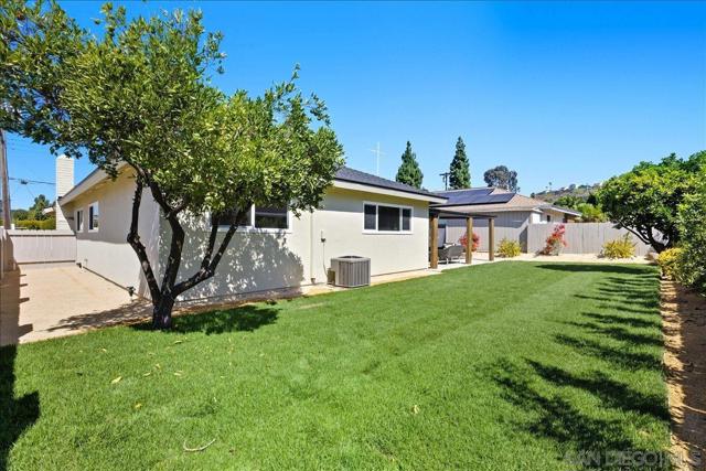 5885 Laramie Way, San Diego CA: https://media.crmls.org/mediaz/2e671ded-c67d-433f-a318-232d663b5a4a.jpg