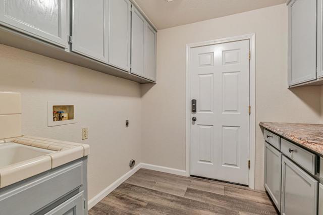 4025 Santa Maria Place, Turlock CA: https://media.crmls.org/mediaz/2e6764ef-bc59-4bc5-a008-64804f268216.jpg