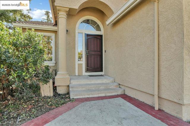 4866 Vinewood Way, Antioch CA: https://media.crmls.org/mediaz/2e678f2c-1b47-4a5a-995c-6553f18f49b8.jpg