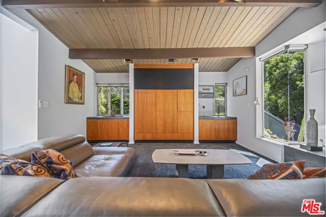 13044 Sky Valley Road, Los Angeles CA: https://media.crmls.org/mediaz/2e67bacd-935f-4797-90b2-695e08867d99.jpg