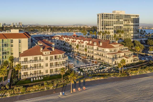 1500 Orange Ave, Coronado CA: https://media.crmls.org/mediaz/2e67bed7-6366-4971-bc57-4fcb2795128b.jpg
