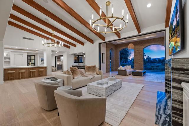 80740 Via Portofino, La Quinta CA: https://media.crmls.org/mediaz/2e67c2a2-4b05-466c-8c87-123786744d33.jpg