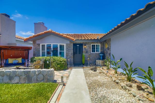 7460 Kamwood, San Diego CA: https://media.crmls.org/mediaz/2e67ca28-07da-407e-a470-17aeace46323.jpg