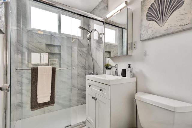 153 Morningside Dr, Daly City CA: https://media.crmls.org/mediaz/2e6932c7-fd76-415e-905e-6b811de0571d.jpg