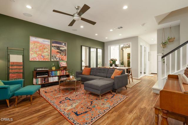 190 Chickasaw Street, Ventura CA: https://media.crmls.org/mediaz/2e693d20-4952-4e5d-b7ce-bdcb592e3b38.jpg
