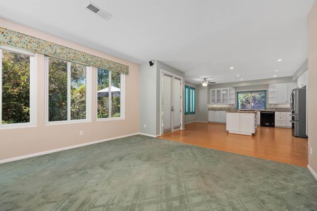 12722 Sandy Crest Ct, San Diego CA: https://media.crmls.org/mediaz/2e6982d4-8d62-4d48-8852-3e80f3ac5efc.jpg