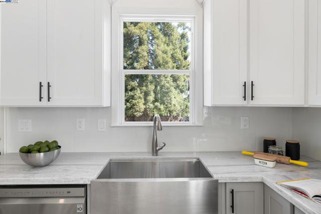 Image 12 of 34 For 740 59th Street