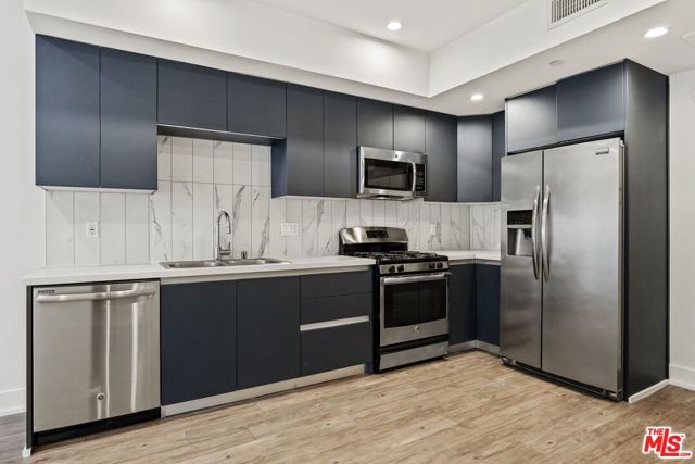 1831 Sawtelle Boulevard, Los Angeles CA: https://media.crmls.org/mediaz/2e6a8855-e223-4ee4-827a-ae178b08f21a.jpg