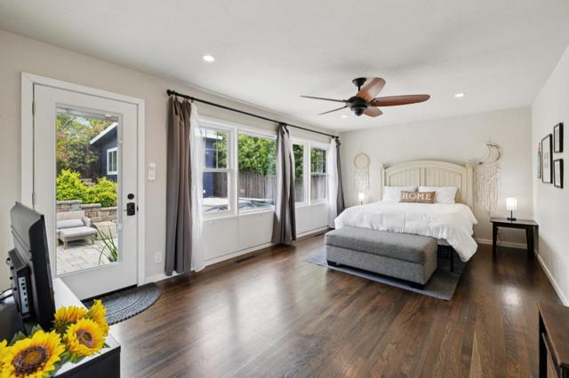 3279 N Cabrillo Highway, Half Moon Bay CA: https://media.crmls.org/mediaz/2e6aa7a8-841b-44ff-9725-79b4c087868c.jpg