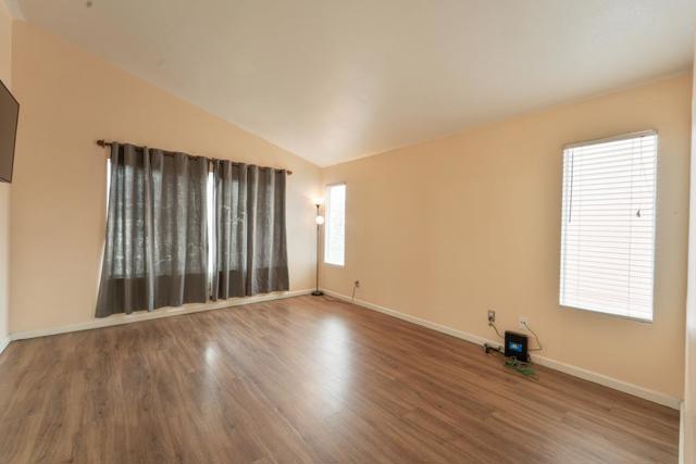 1800 W Graf Road, Hollister CA: https://media.crmls.org/mediaz/2e6ae04b-53d0-4f53-8b66-25b24c6824fe.jpg
