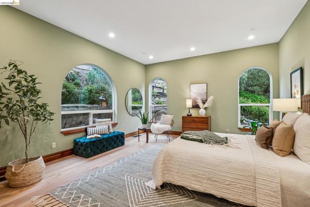 Image 50 of 60 For 33 Somerset Rd