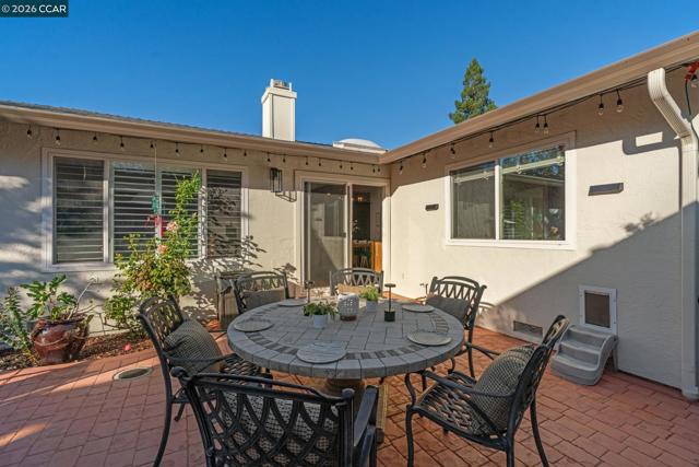 843 Luz Ct, Danville CA: https://media.crmls.org/mediaz/2e6c362a-d19b-4552-b90c-59a4b3d4c4f0.jpg