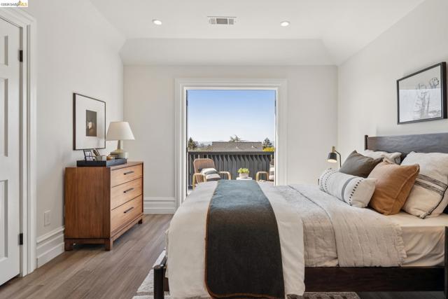 Image 33 of 59 For 231 Bonita Ave