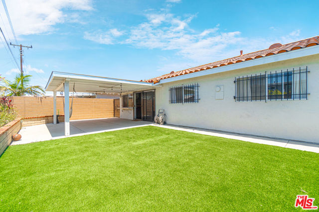 24613 Neptune Avenue, Carson CA: https://media.crmls.org/mediaz/2e6d04f9-70e3-4450-97e2-59a0a9912df7.jpg