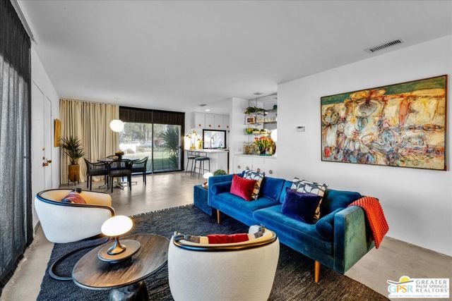 2530 N Whitewater Club Drive, Palm Springs CA: https://media.crmls.org/mediaz/2e6de93e-eb0d-4fa4-a1da-9e09fcf47d58.jpg