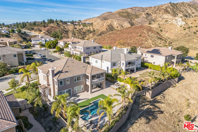 12530 Longacre Avenue, Granada Hills CA: https://media.crmls.org/mediaz/2e6ec923-2966-4e3d-b1fc-c7f0cdc48926.jpg