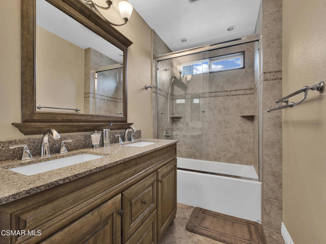 13100 View Mesa Street, Moorpark CA: https://media.crmls.org/mediaz/2e6f3b4c-d537-4f38-b07f-36a4d155e6a6.jpg