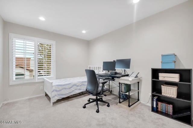 5092 Benedict Court, Oak Park CA: https://media.crmls.org/mediaz/2e6f84f7-5a31-4dec-8de8-1142e06a7965.jpg