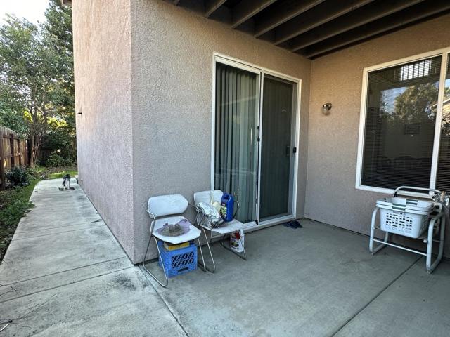 5116 Impala Run Place, Antelope CA: https://media.crmls.org/mediaz/2e701b17-e6cf-4c3b-9421-32a9452d6e52.jpg