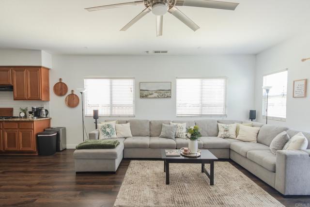 2127 Roanoke Street, San Jacinto CA: https://media.crmls.org/mediaz/2e704b4d-4fa9-4913-87e5-027bd8f79f3f.jpg